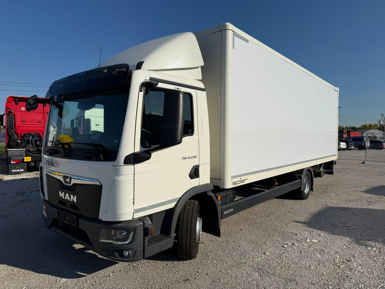 MAN TGL 12.250 4x2 BL Euro6 Klima AHK Luftfeder - Carrinha de contentor: foto 1 MAN TGL 12.250 4x2 BL Euro6 Klima AHK Luftfeder - Carrinha de contentor: foto 1