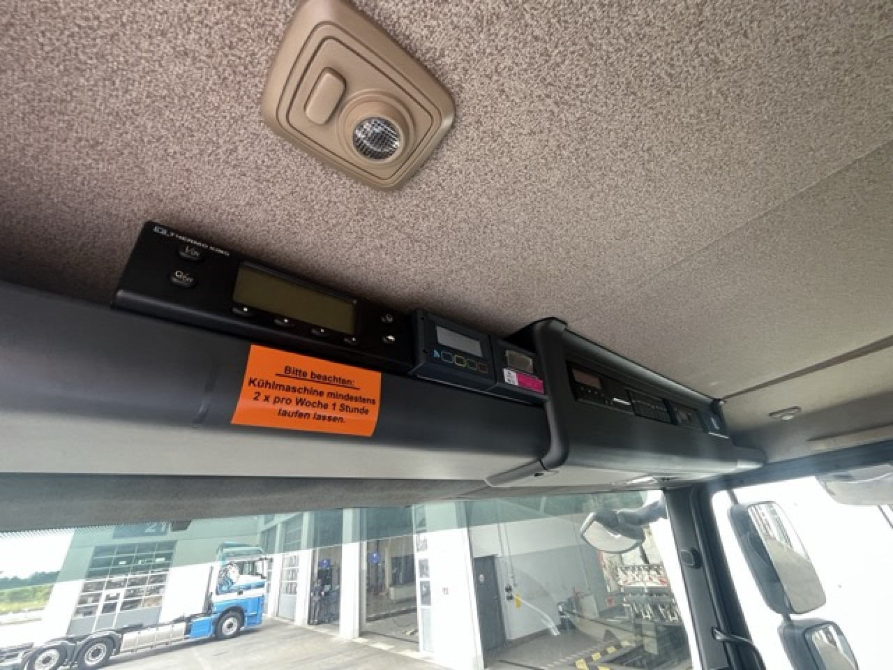 MAN TGM 15.290 4x2 LL Tiefkühler ATP 08.2028 Euro6 - Carrinha frigorífica: foto 5 MAN TGM 15.290 4x2 LL Tiefkühler ATP 08.2028 Euro6 - Carrinha frigorífica: foto 5