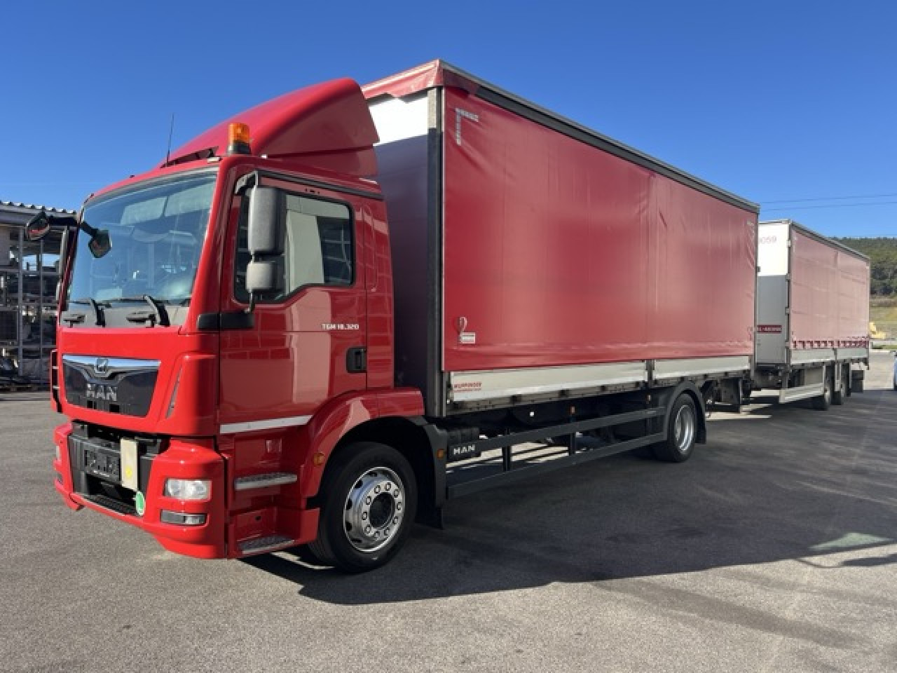 Caminhão com lona MAN TGM 18.320 4x2 BL Durchladbar - mit Tandemhänger: foto 8