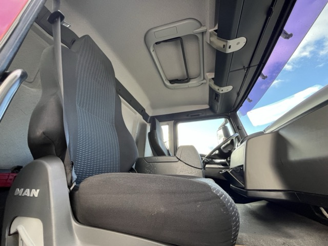 MAN TGS 33.440 6x4 BB mit Heckkran HIAB 166ES-4 Euro5 - Caminhão basculante, Caminhão grua: foto 4 MAN TGS 33.440 6x4 BB mit Heckkran HIAB 166ES-4 Euro5 - Caminhão basculante, Caminhão grua: foto 4