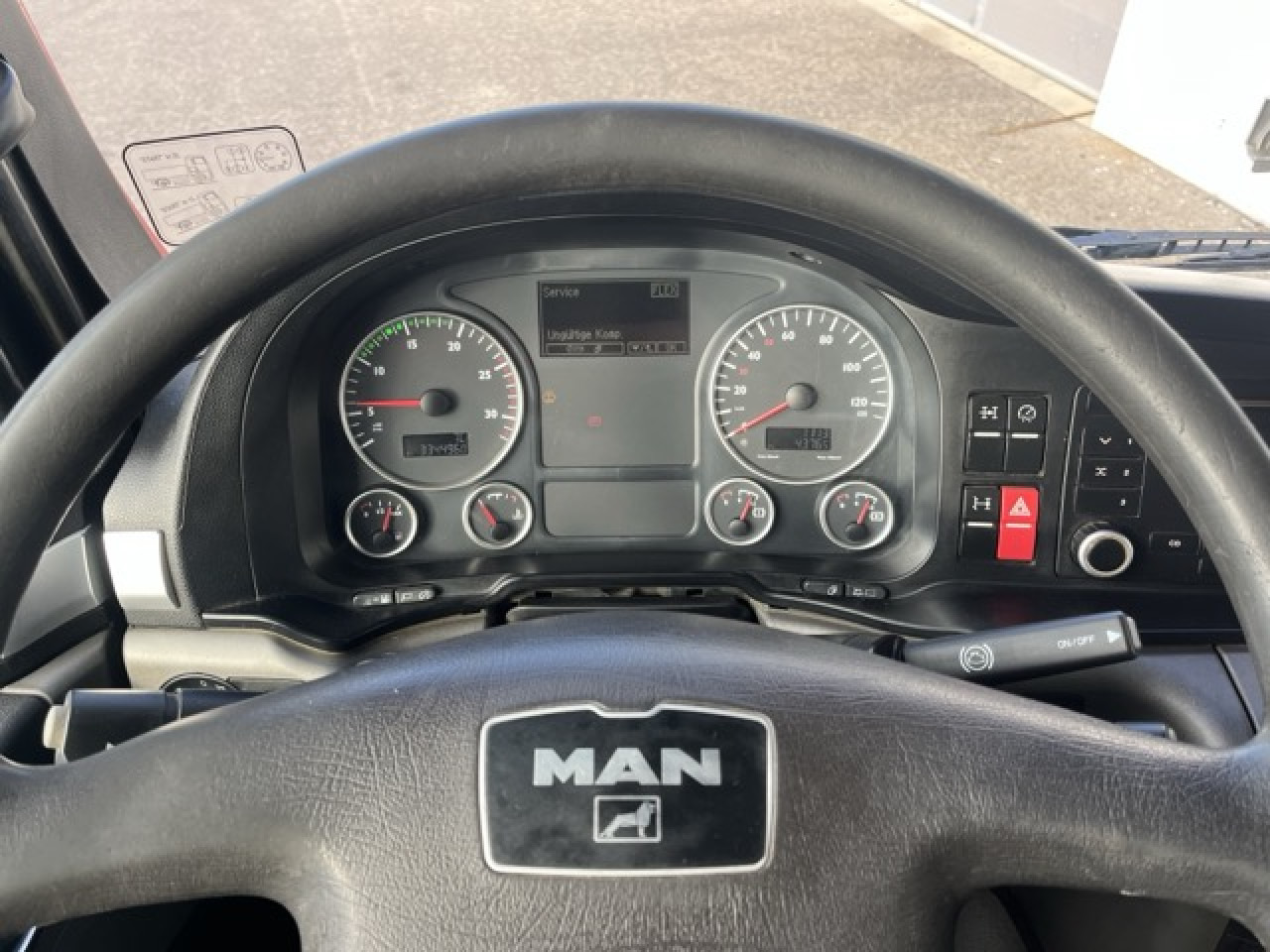 MAN TGS 33.440 6x4 BB mit Heckkran HIAB 166ES-4 Euro5 - Caminhão basculante, Caminhão grua: foto 3 MAN TGS 33.440 6x4 BB mit Heckkran HIAB 166ES-4 Euro5 - Caminhão basculante, Caminhão grua: foto 3