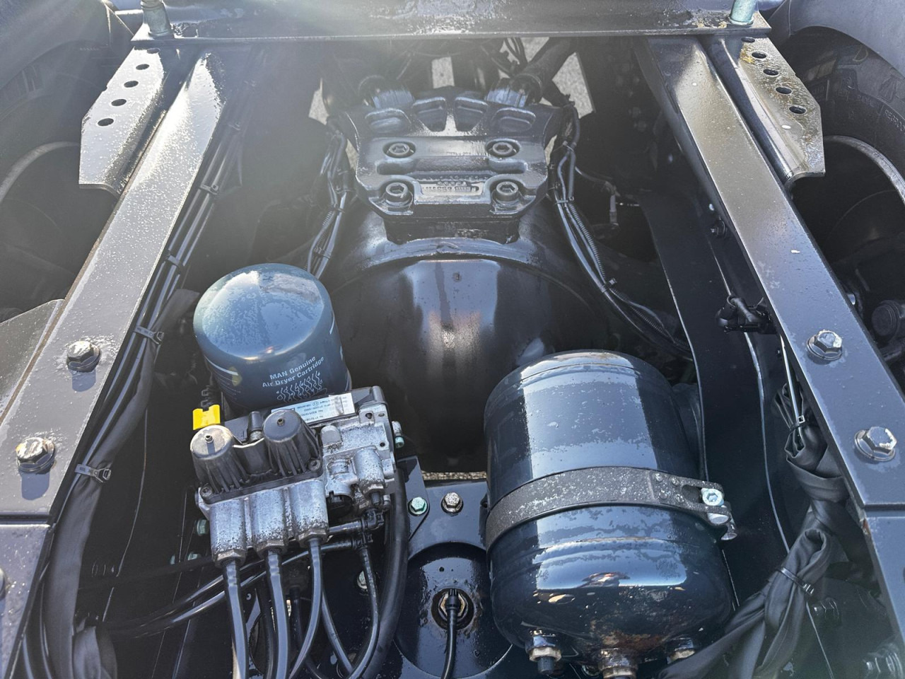 MAN MAN TGX 18.470 LL SA Euro6 Retarder Luftfeder ZV - Tractor: foto 4 MAN MAN TGX 18.470 LL SA Euro6 Retarder Luftfeder ZV - Tractor: foto 4