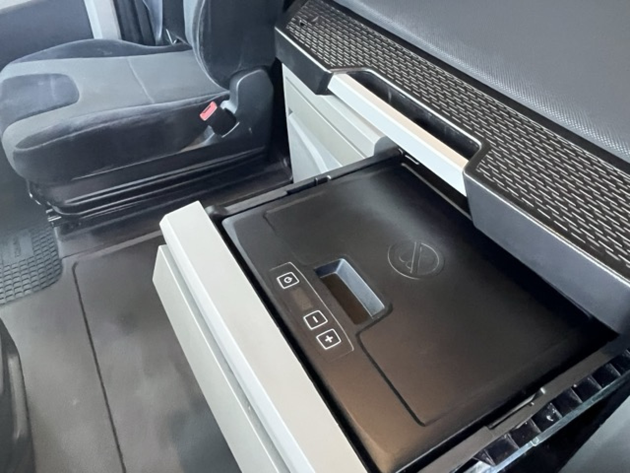 MAN TGX 18.510 4x2 BL SA Euro6 Retarder Klima ZV - Tractor: foto 4 MAN TGX 18.510 4x2 BL SA Euro6 Retarder Klima ZV - Tractor: foto 4