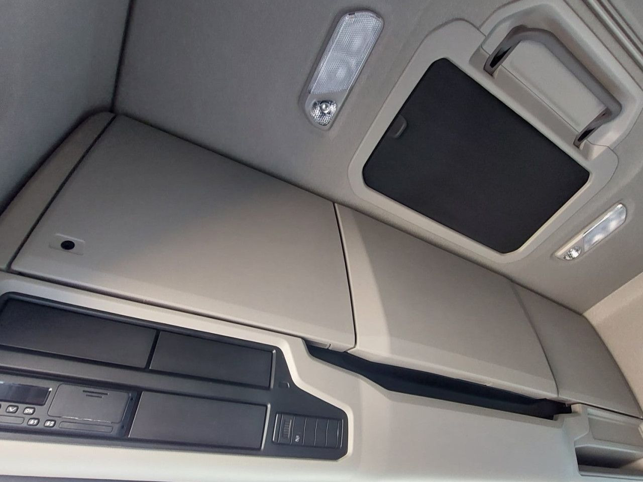 Scania R 460 - Tractor: foto 5 Scania R 460 - Tractor: foto 5