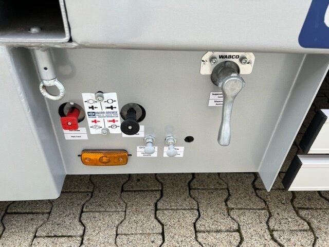 CYL 3 CYL 3, mit Lift-/Lenkachse, faltbare Rampen - Semireboque baixa: foto 3 CYL 3 CYL 3, mit Lift-/Lenkachse, faltbare Rampen - Semireboque baixa: foto 3