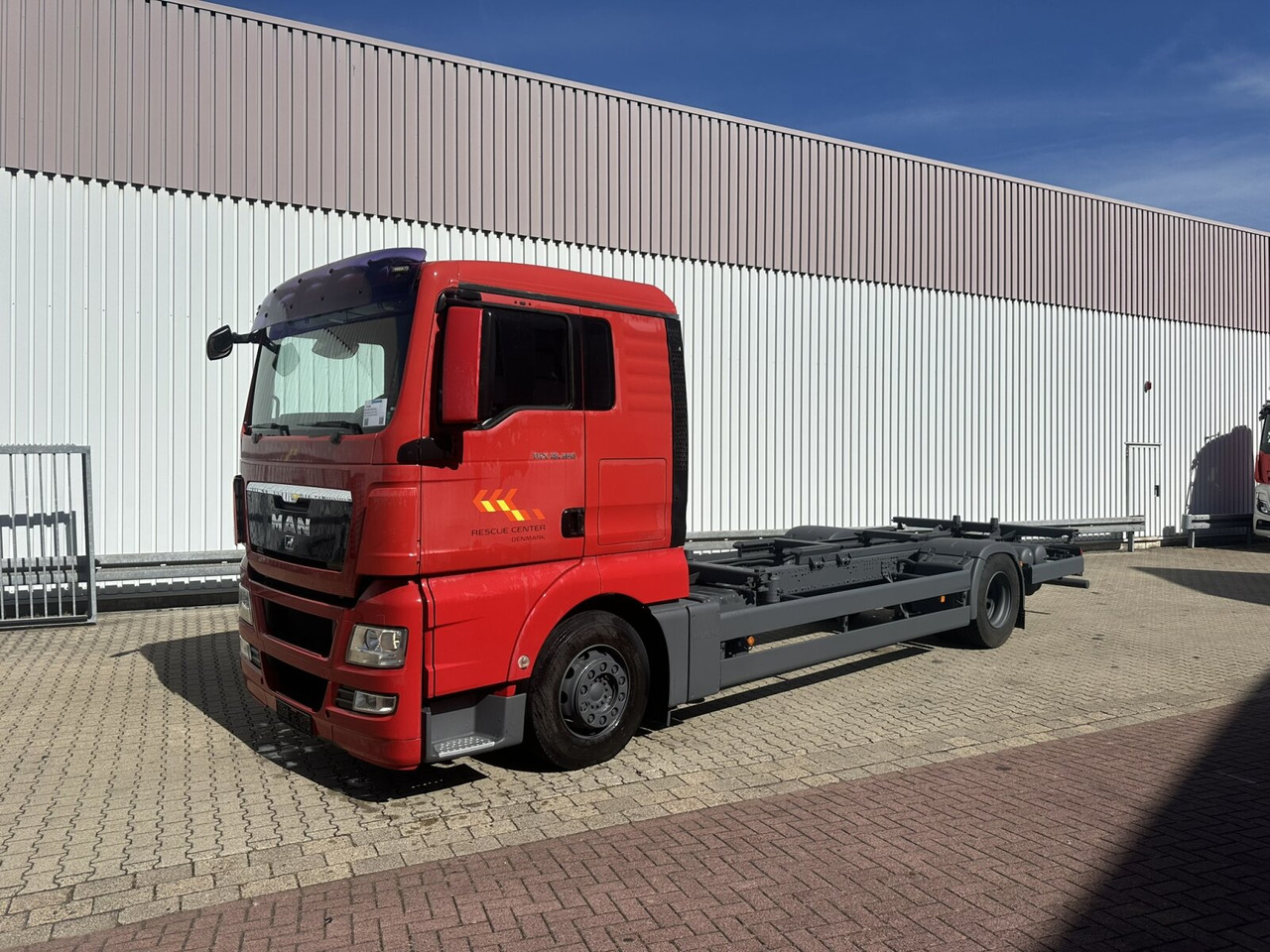 MAN TGX 18.360 4X2 LL TGX 18.360 4X2 LL, Fahrschule - Caminhão: foto 1 MAN TGX 18.360 4X2 LL TGX 18.360 4X2 LL, Fahrschule - Caminhão: foto 1