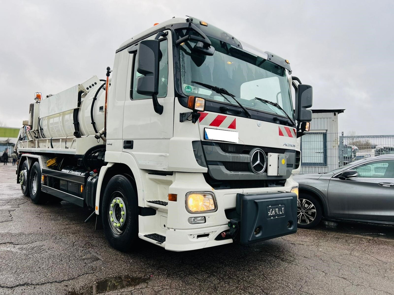 Mercedes-Benz Actros 2541 L 6x2 Actros 2541 L 6x2, Müller Saug-/Spülwagen ca. 12m³, Widi-Platte, Lenkachse - Caminhão: foto 1 Mercedes-Benz Actros 2541 L 6x2 Actros 2541 L 6x2, Müller Saug-/Spülwagen ca. 12m³, Widi-Platte, Lenkachse - Caminhão: foto 1