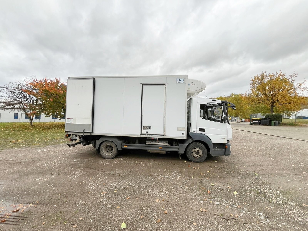 Mercedes-Benz Atego 816 4x2 Atego 816 4x2, Kühlkoffer, Trennwand, ThermoKing, LBW Sörensen - Caminhão: foto 3 Mercedes-Benz Atego 816 4x2 Atego 816 4x2, Kühlkoffer, Trennwand, ThermoKing, LBW Sörensen - Caminhão: foto 3