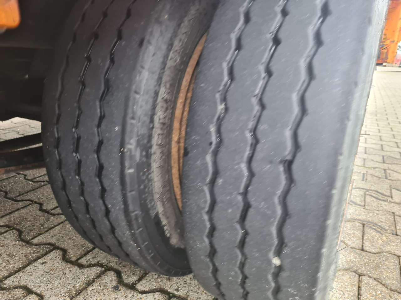 ETK-TA ETK-TA, hydr. Auffahrrampen - Reboque plataforma/ Caixa aberta: foto 4 ETK-TA ETK-TA, hydr. Auffahrrampen - Reboque plataforma/ Caixa aberta: foto 4