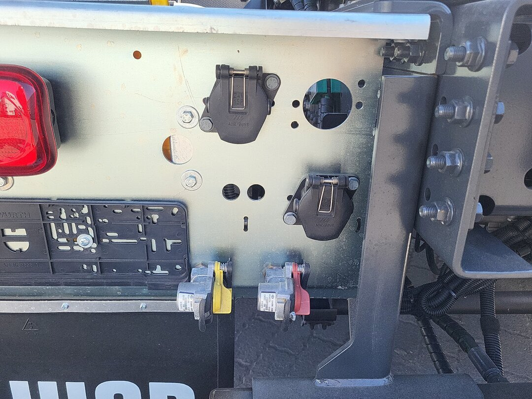 Euro Cargo 180E320 4x2 Euro Cargo 180E320 4x2, HIAB Abroller - Caminhão polibenne: foto 5 Euro Cargo 180E320 4x2 Euro Cargo 180E320 4x2, HIAB Abroller - Caminhão polibenne: foto 5