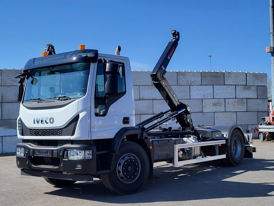 Euro Cargo 180E320 4x2 Euro Cargo 180E320 4x2, HIAB Abroller - Caminhão polibenne: foto 1 Euro Cargo 180E320 4x2 Euro Cargo 180E320 4x2, HIAB Abroller - Caminhão polibenne: foto 1