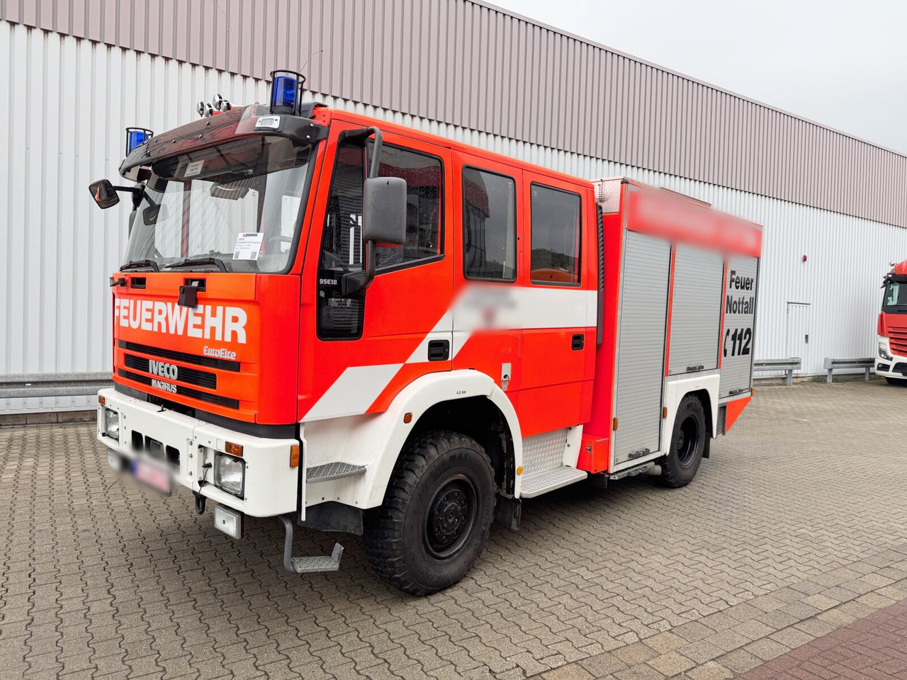 FF 95 E 18 4x4 Doka, LF 8/6 FF 95 E 18 4x4 Doka, Euro Fire, LF 8/6 Feuerwehr - Ambulância: foto 1 FF 95 E 18 4x4 Doka, LF 8/6 FF 95 E 18 4x4 Doka, Euro Fire, LF 8/6 Feuerwehr - Ambulância: foto 1