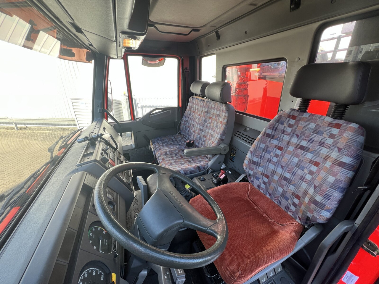 FF 95 E 18 WR 4x4 FF 95 E 18 WR 4x4, 6000l Wassertank - Caminhão tanque: foto 4 FF 95 E 18 WR 4x4 FF 95 E 18 WR 4x4, 6000l Wassertank - Caminhão tanque: foto 4