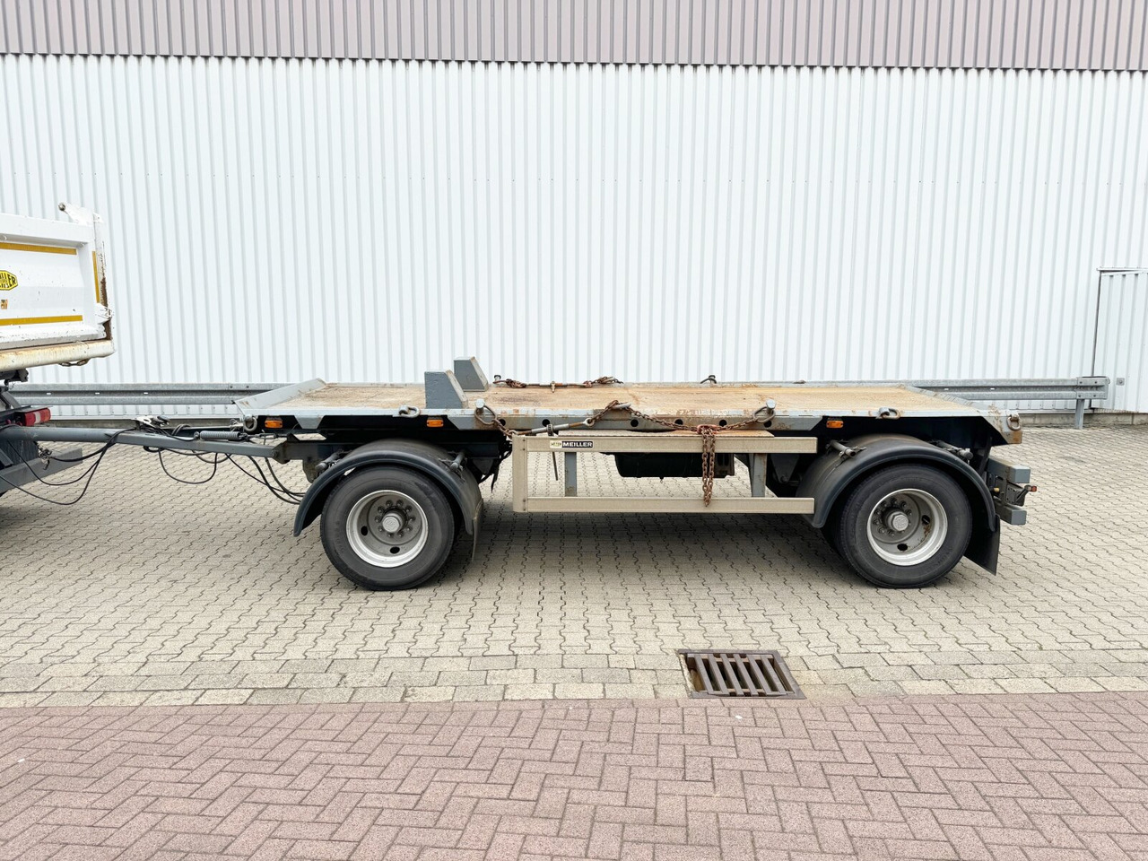 HKM A 18 ZB 3,4 A 18 ZB 3,4 Absetzanhänger - Reboque transportador de contêineres/ Caixa móvel: foto 3 HKM A 18 ZB 3,4 A 18 ZB 3,4 Absetzanhänger - Reboque transportador de contêineres/ Caixa móvel: foto 3