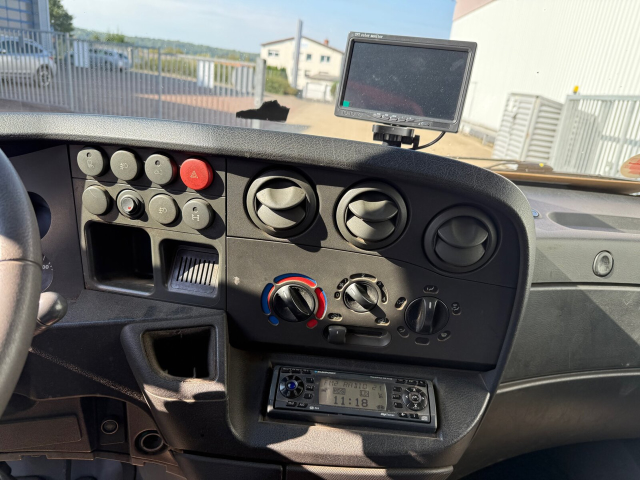 Iveco Daily 65C15D 4x2 Doka Daily 65C15D 4x2 Doka, Grüne Plakette, City-Abroller - Caminhão polibenne: foto 3 Iveco Daily 65C15D 4x2 Doka Daily 65C15D 4x2 Doka, Grüne Plakette, City-Abroller - Caminhão polibenne: foto 3