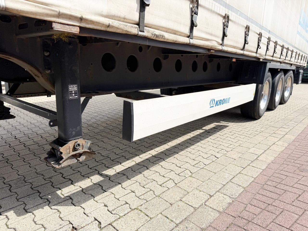 Krone SDP 27 eLCL10-CS Coil Liner SDP 27 eLCL10-CS Coil Liner, Coilmulde, Liftachse, Nachlauflenkachse, Edscha - Semi-reboque plataforma/ Caixa aberta: foto 3 Krone SDP 27 eLCL10-CS Coil Liner SDP 27 eLCL10-CS Coil Liner, Coilmulde, Liftachse, Nachlauflenkachse, Edscha - Semi-reboque plataforma/ Caixa aberta: foto 3