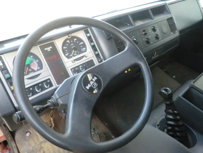 Caminhão furgão MAN L35 10.163 4x2: foto 9 Caminhão furgão MAN L35 10.163 4x2: foto 9