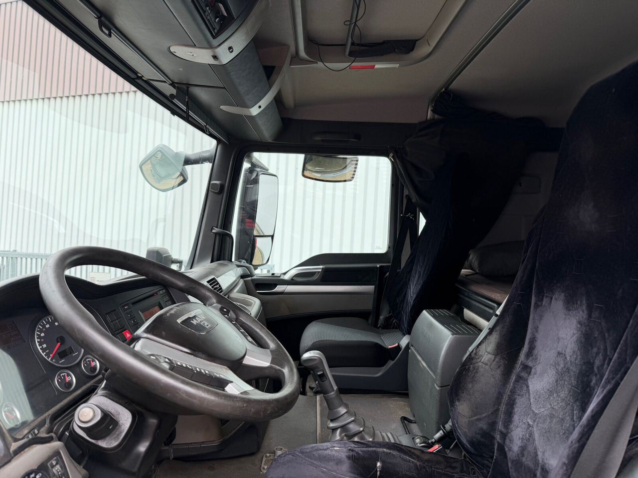 MAN TGA 26.400 6x6 BB TGA 26.400 6x6 BB, Winterdienstausstattung - Caminhão basculante: foto 4 MAN TGA 26.400 6x6 BB TGA 26.400 6x6 BB, Winterdienstausstattung - Caminhão basculante: foto 4