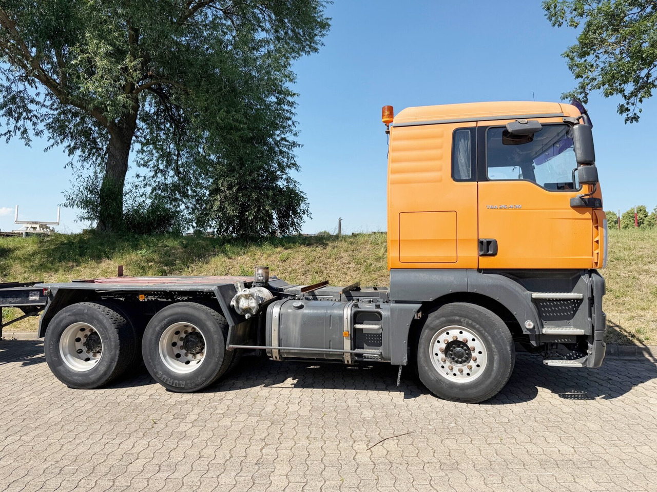 Caminhão chassi MAN TGA 26.430 6X4 BL TGA 26.430 6X4 BL: foto 8