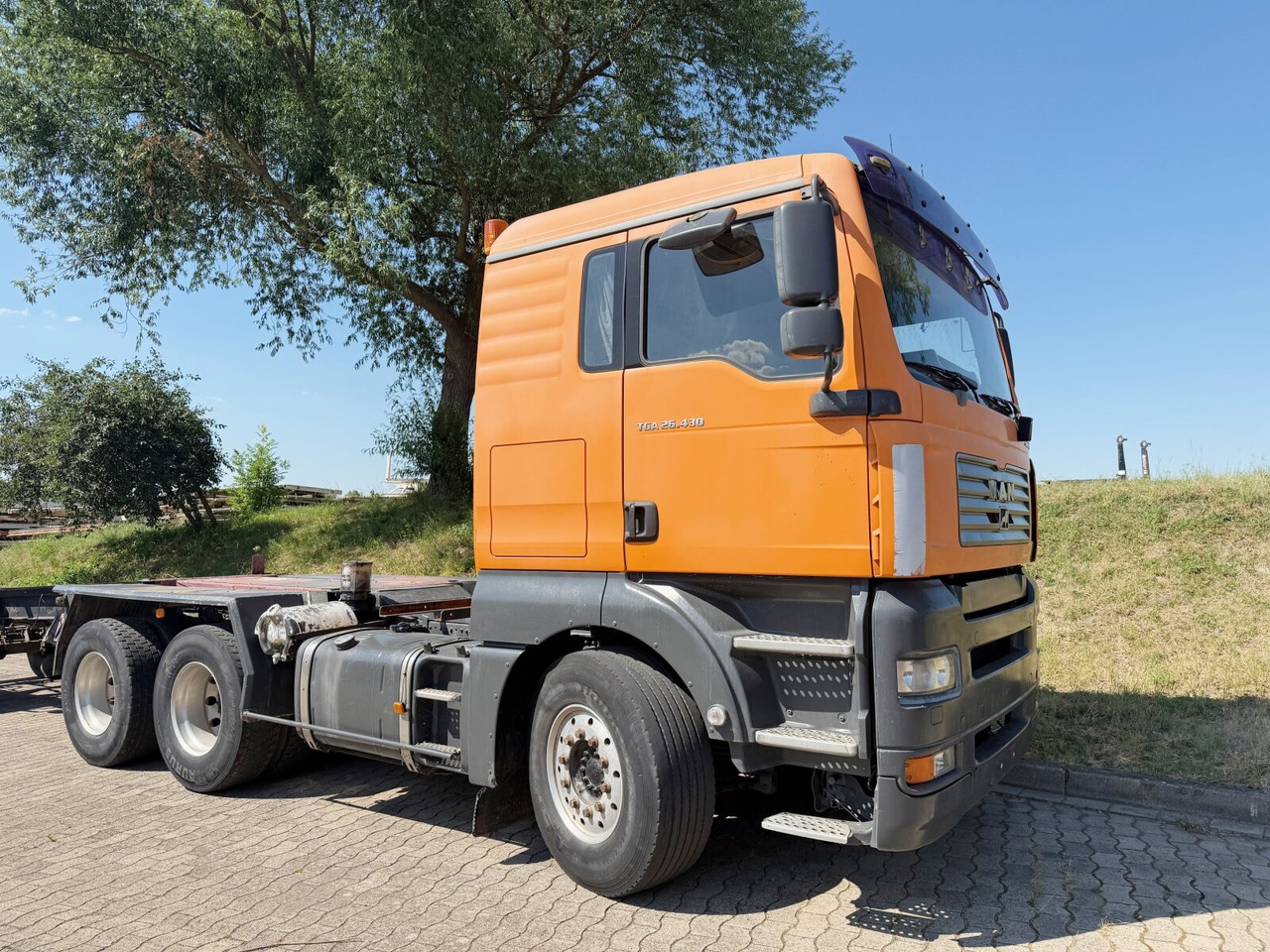 MAN TGA 26.430 6X4 BL TGA 26.430 6X4 BL - Caminhão chassi: foto 1 MAN TGA 26.430 6X4 BL TGA 26.430 6X4 BL - Caminhão chassi: foto 1