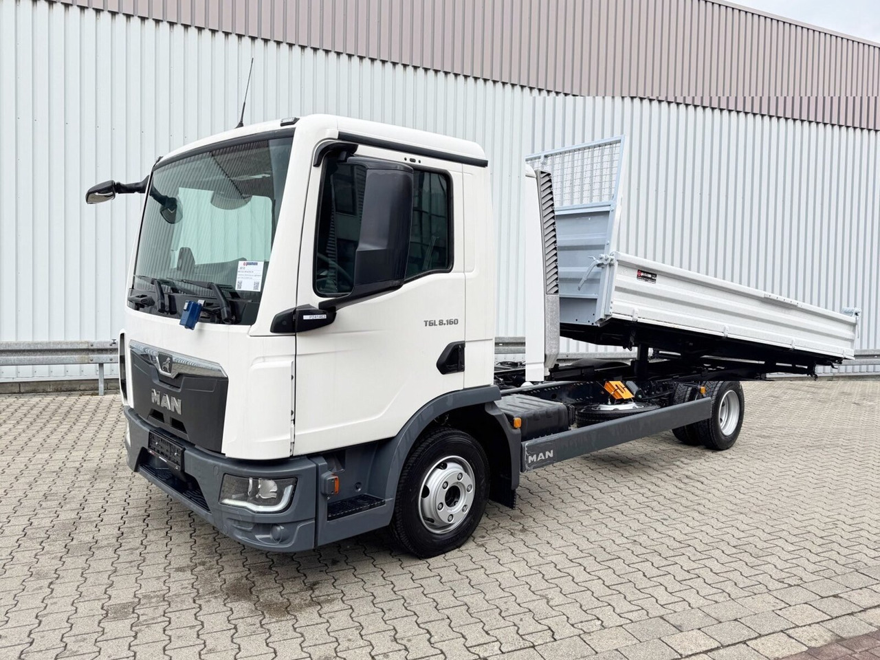 MAN TGL 8.160 4x2 BL CH TGL 8.160 4x2 BL CH - Caminhão basculante: foto 1 MAN TGL 8.160 4x2 BL CH TGL 8.160 4x2 BL CH - Caminhão basculante: foto 1