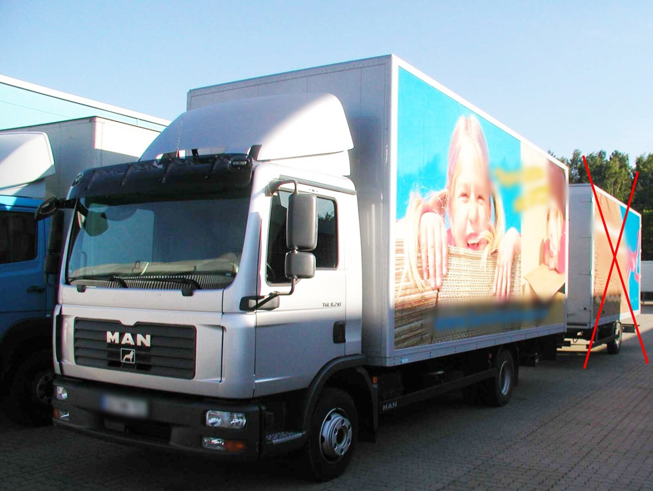 MAN TGL 8.210 4X2 BL, MOTORSCHADEN! TGL 8.210 4X2 BL mit LBW MBB, MOTORSCHADEN! - Caminhão furgão: foto 2 MAN TGL 8.210 4X2 BL, MOTORSCHADEN! TGL 8.210 4X2 BL mit LBW MBB, MOTORSCHADEN! - Caminhão furgão: foto 2