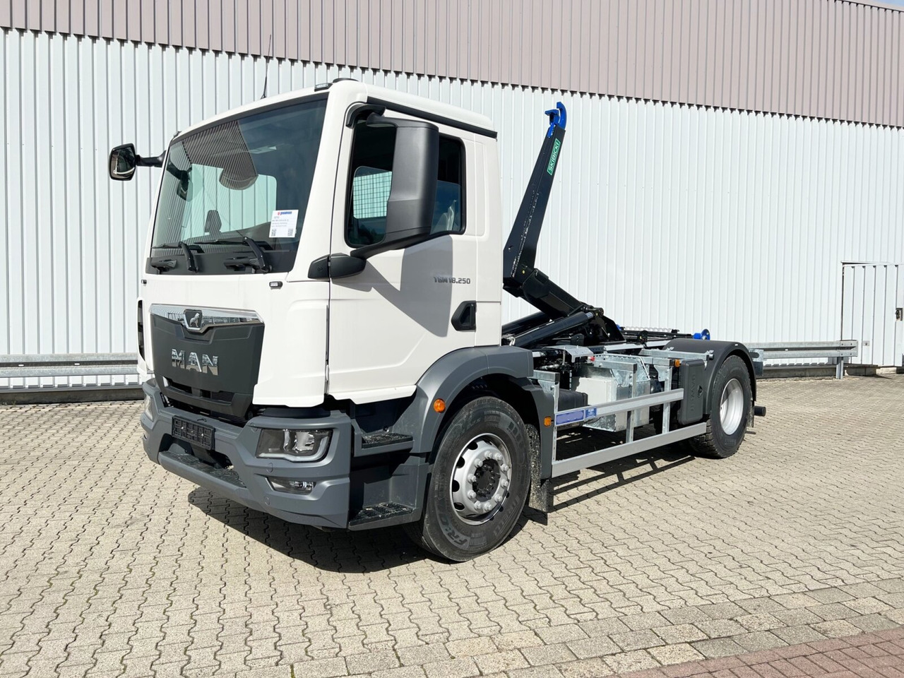 MAN TGM 18.250/340 4x2 BL CH TGM 18.250/340 4x2 BL CH, Funk, 3x VORHANDEN - Caminhão polibenne: foto 1 MAN TGM 18.250/340 4x2 BL CH TGM 18.250/340 4x2 BL CH, Funk, 3x VORHANDEN - Caminhão polibenne: foto 1