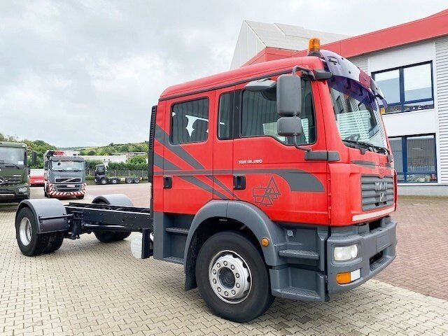 Caminhão chassi MAN TGM 18.280 4x2 BL Doka TGM 18.280 4x2 BL Doka: foto 9 Caminhão chassi MAN TGM 18.280 4x2 BL Doka TGM 18.280 4x2 BL Doka: foto 9