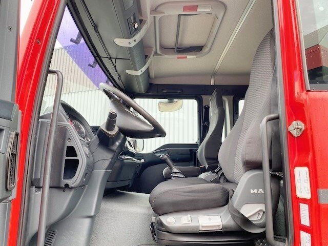 Fotografia de interior 1: Caminhão chassi MAN TGM 18.280 4x2 BL Doka TGM 18.280 4x2 BL Doka Fotografia de interior 1: Caminhão chassi MAN TGM 18.280 4x2 BL Doka TGM 18.280 4x2 BL Doka