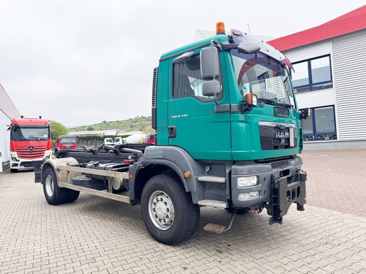 Caminhão polibenne MAN TGM 18.340 4x4 BB TGM 18.340 4x4 BB, Hiab LHT 19046 Abrollkipper, Widi Platte: foto 10