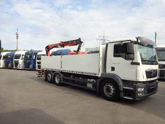 MAN TGM 26.340 6x2-4 LL TGM 26.340 6x2-4 LL,Lenk-Liftachse, Heckkran, Palfinger PK 11.001, faltbar, - Caminhão grua, Camião de caixa aberta/ Plataforma: foto 4 MAN TGM 26.340 6x2-4 LL TGM 26.340 6x2-4 LL,Lenk-Liftachse, Heckkran, Palfinger PK 11.001, faltbar, - Caminhão grua, Camião de caixa aberta/ Plataforma: foto 4