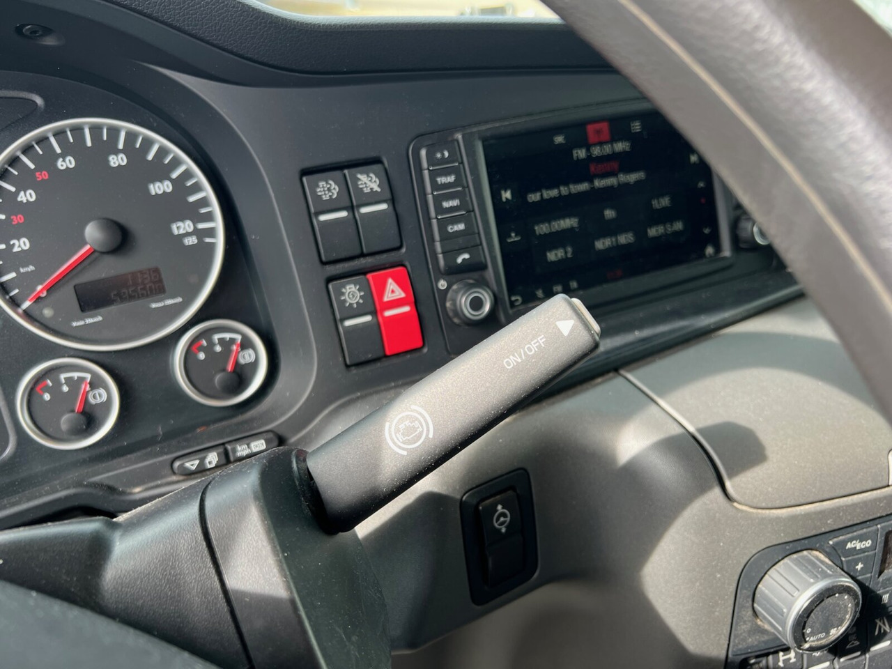 MAN TGS 26.360/400 6x2-4 BL TGS 26.360/400 6x2-4 BL, Lenk-/Lift, Kran Atlas AK 206.3E A5, Funk - Caminhão polibenne, Caminhão grua: foto 2 MAN TGS 26.360/400 6x2-4 BL TGS 26.360/400 6x2-4 BL, Lenk-/Lift, Kran Atlas AK 206.3E A5, Funk - Caminhão polibenne, Caminhão grua: foto 2