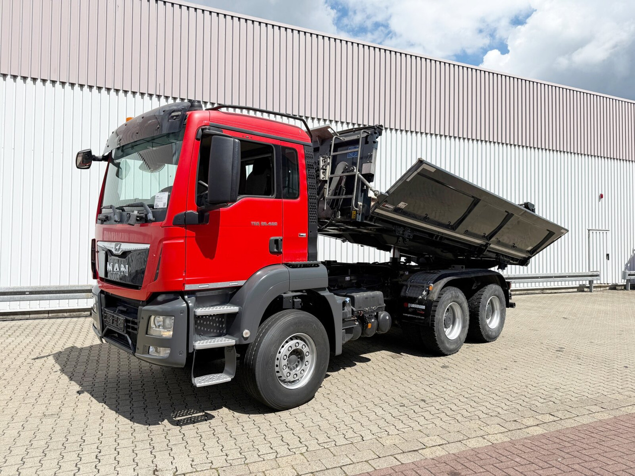 MAN TGS 26.460 6x4 BB TGS 26.460 6x4 BB, Intarder, Bordmatik - Caminhão basculante: foto 1 MAN TGS 26.460 6x4 BB TGS 26.460 6x4 BB, Intarder, Bordmatik - Caminhão basculante: foto 1