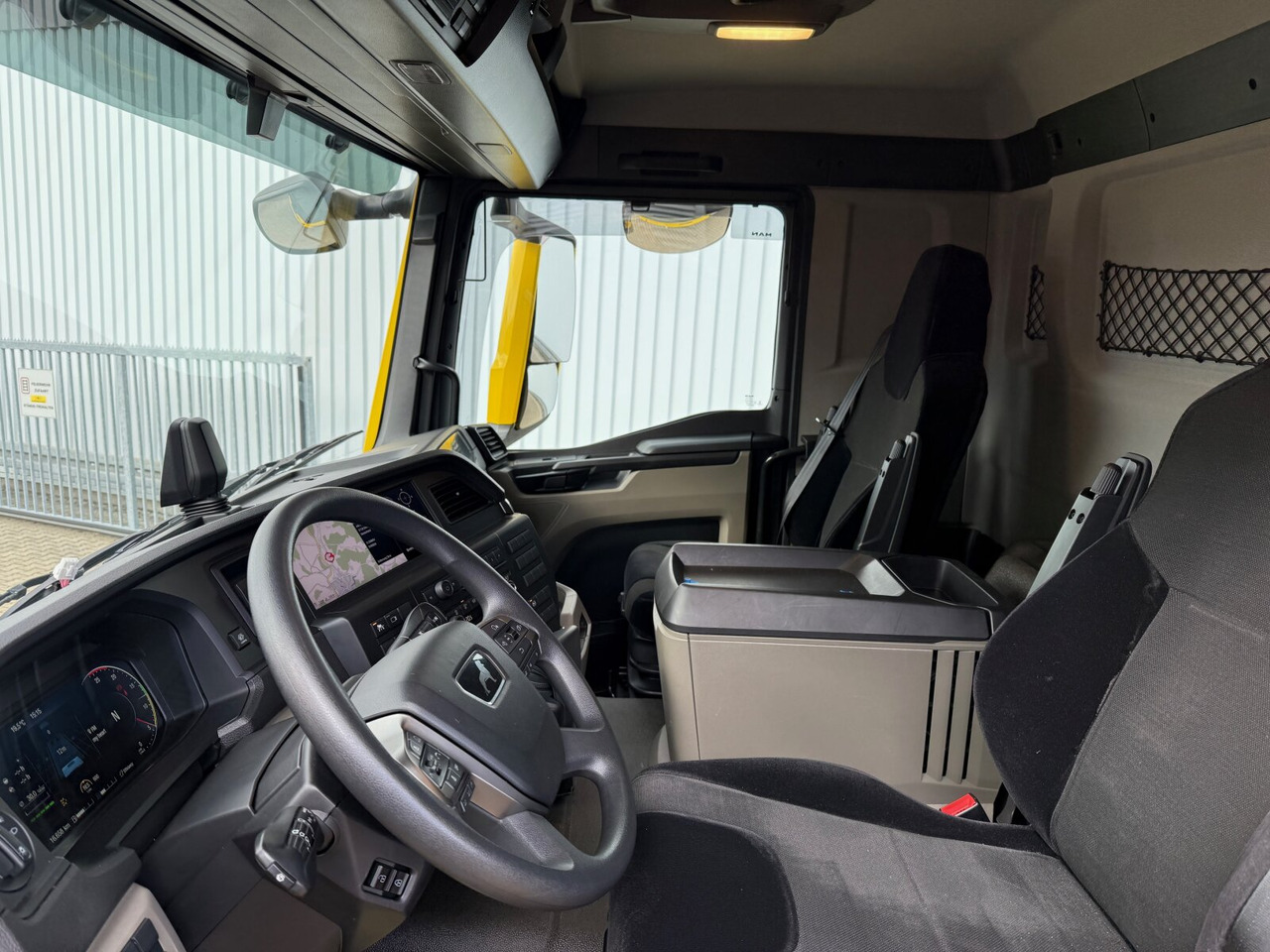 MAN TGS 26.470 6x6 BB TGS 26.470 6x6 BB, Hohe Bauart, Navi, Motorabtrieb, Bordmatik - Caminhão basculante: foto 4 MAN TGS 26.470 6x6 BB TGS 26.470 6x6 BB, Hohe Bauart, Navi, Motorabtrieb, Bordmatik - Caminhão basculante: foto 4