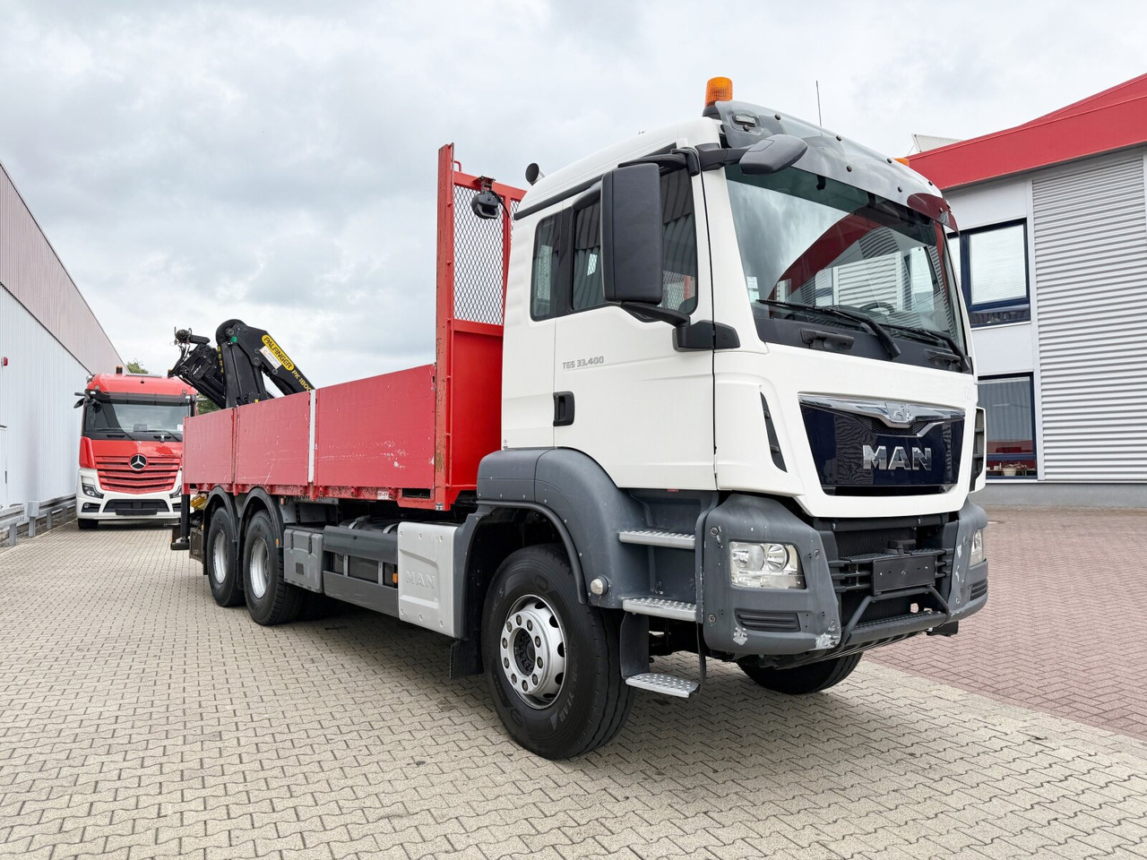 Caminhão grua, Camião de caixa aberta/ Plataforma MAN TGS 33.400 6x4 BB TGS 33.400 6x4 BB, Navi, Heckkran PK18002-EH C, Funk: foto 10