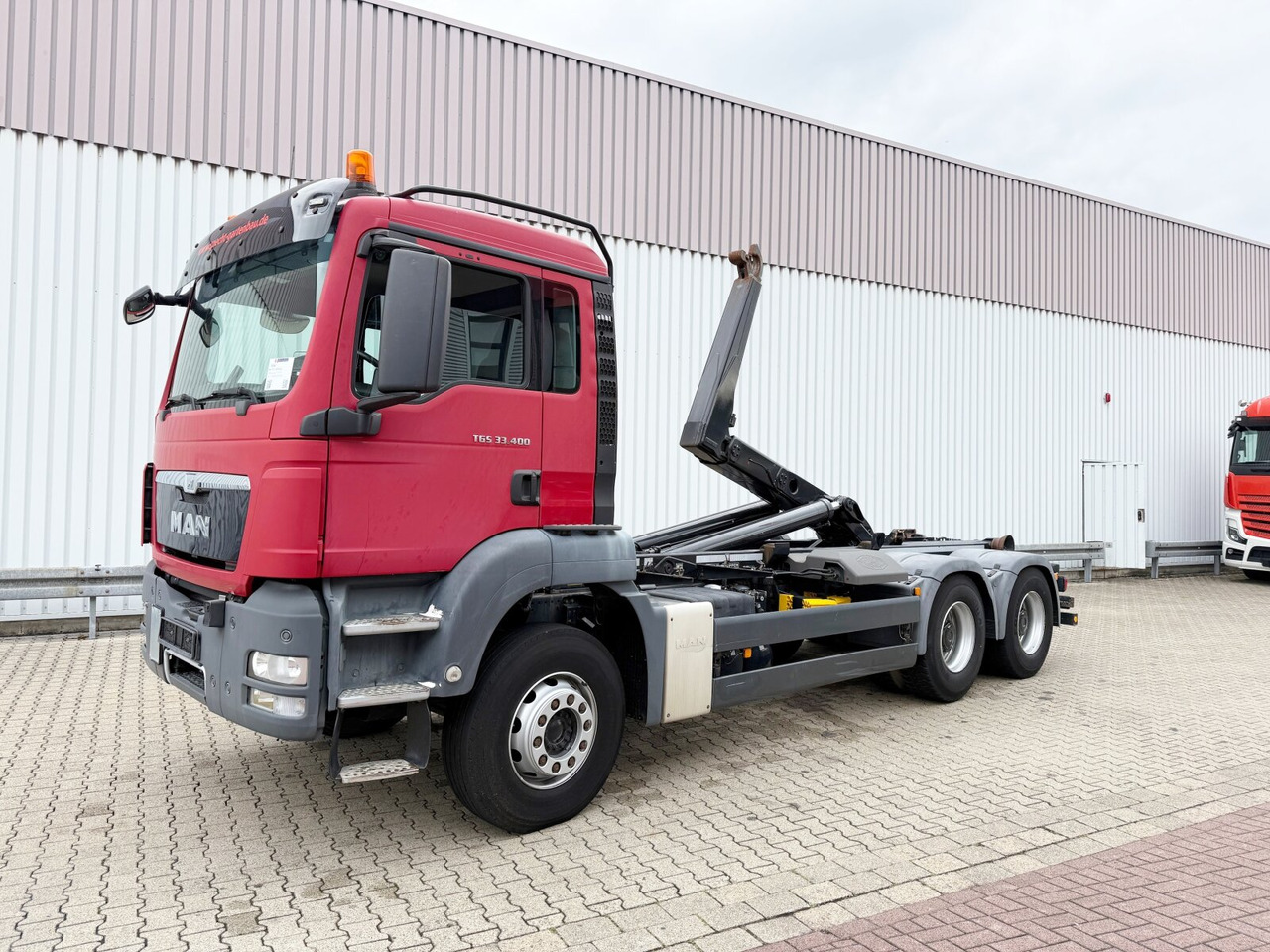 MAN TGS 33.400 6x4 BL TGS 33.400 6x4 BL, Navi - Caminhão polibenne: foto 1 MAN TGS 33.400 6x4 BL TGS 33.400 6x4 BL, Navi - Caminhão polibenne: foto 1