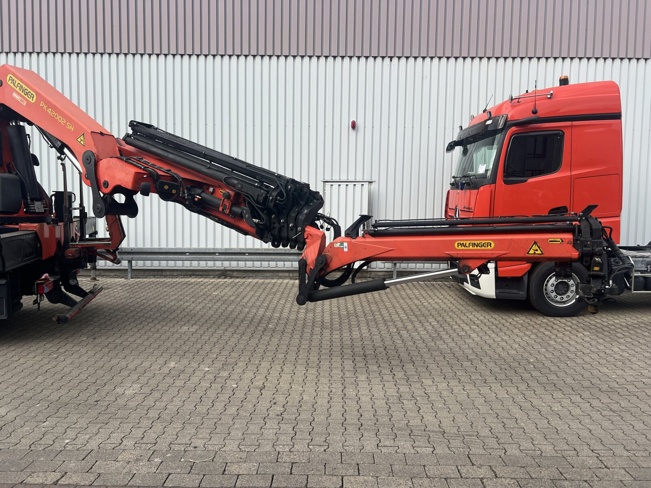 Caminhão grua, Camião de caixa aberta/ Plataforma MAN TGS 35.440 8x4 BL TGS 35.440 8x4 BL, Navi, Heckkran Palfinger PK42002 SH-F + Jip PJ 060 B, 24,9m-730kg, Funk: foto 14