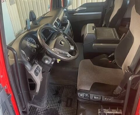 MAN TGS 35.500 8x4 BB TGS 35.500 8x4 BB, Pritarder, Meiller RK 30.65 - Caminhão polibenne: foto 2 MAN TGS 35.500 8x4 BB TGS 35.500 8x4 BB, Pritarder, Meiller RK 30.65 - Caminhão polibenne: foto 2