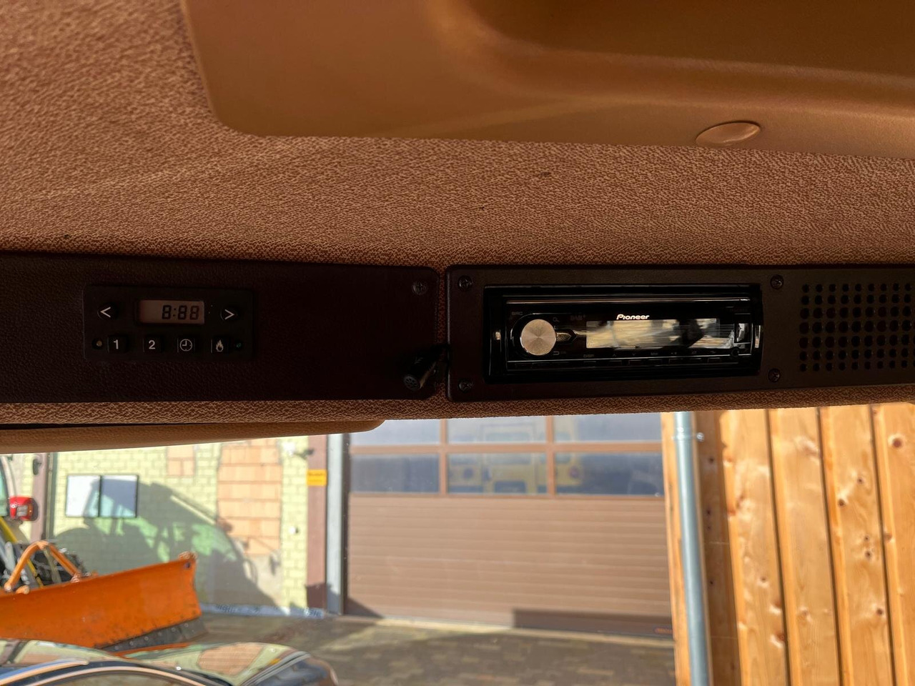 Mercedes-Benz 914 K 4x2 914 K 4x2 - Caminhão basculante: foto 2 Mercedes-Benz 914 K 4x2 914 K 4x2 - Caminhão basculante: foto 2