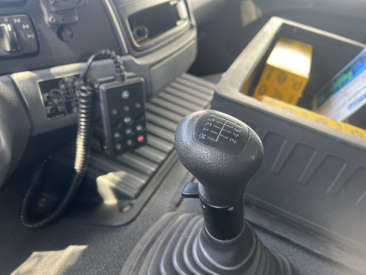 Mercedes-Benz Actros 2032 LA 4x4 Actros 2032 LA 4x4/ Rdstand 3.600 mm - Caminhão chassi: foto 4 Mercedes-Benz Actros 2032 LA 4x4 Actros 2032 LA 4x4/ Rdstand 3.600 mm - Caminhão chassi: foto 4