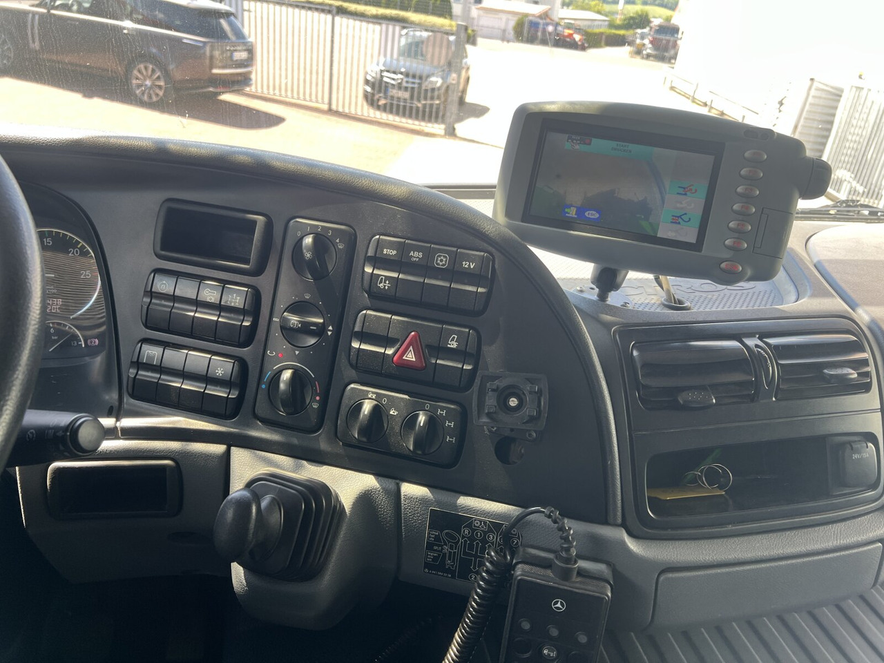 Mercedes-Benz Actros 2032 LA 4x4 Actros 2032 LA 4x4/ Rdstand 3.600 mm - Caminhão chassi: foto 3 Mercedes-Benz Actros 2032 LA 4x4 Actros 2032 LA 4x4/ Rdstand 3.600 mm - Caminhão chassi: foto 3