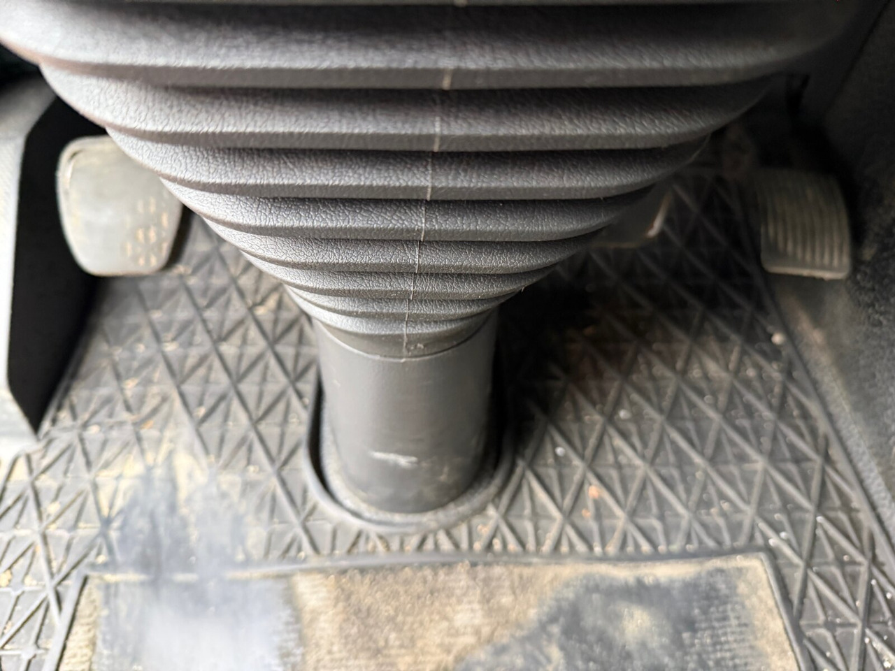 Mercedes-Benz Actros 2641 6x4 Actros 2641 6x4 - Caminhão polibenne: foto 5 Mercedes-Benz Actros 2641 6x4 Actros 2641 6x4 - Caminhão polibenne: foto 5