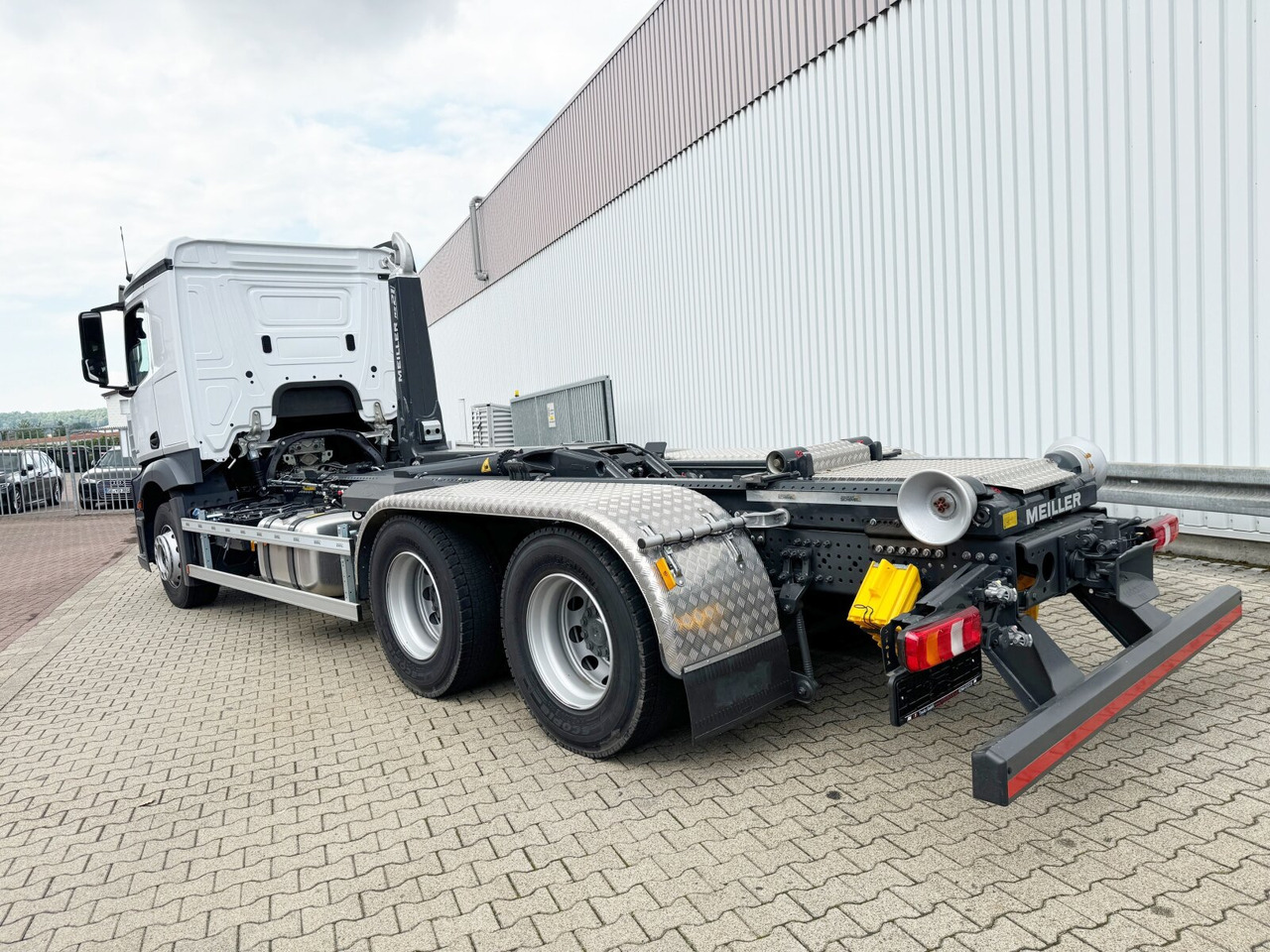 Caminhão polibenne nuevo Mercedes-Benz Actros 2645 L 6x4 Actros 2645 L 6x4, MultimediaCockpit, Motorabtrieb, Funk: foto 11 Caminhão polibenne nuevo Mercedes-Benz Actros 2645 L 6x4 Actros 2645 L 6x4, MultimediaCockpit, Motorabtrieb, Funk: foto 11