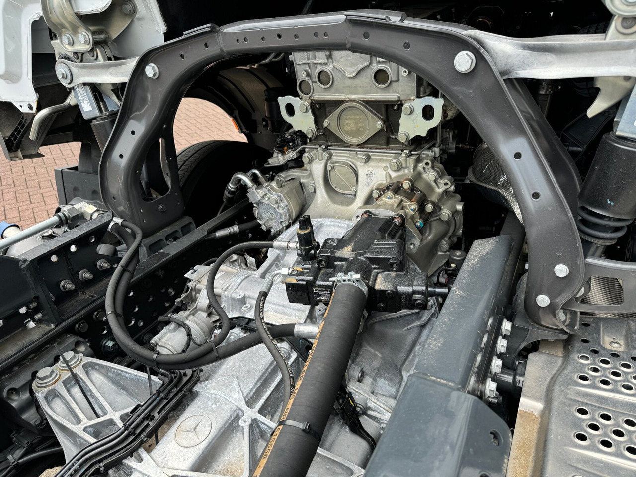 Caminhão polibenne nuevo Mercedes-Benz Actros 2645 L 6x4 Actros 2645 L 6x4, MultimediaCockpit, Motorabtrieb, Funk: foto 14 Caminhão polibenne nuevo Mercedes-Benz Actros 2645 L 6x4 Actros 2645 L 6x4, MultimediaCockpit, Motorabtrieb, Funk: foto 14