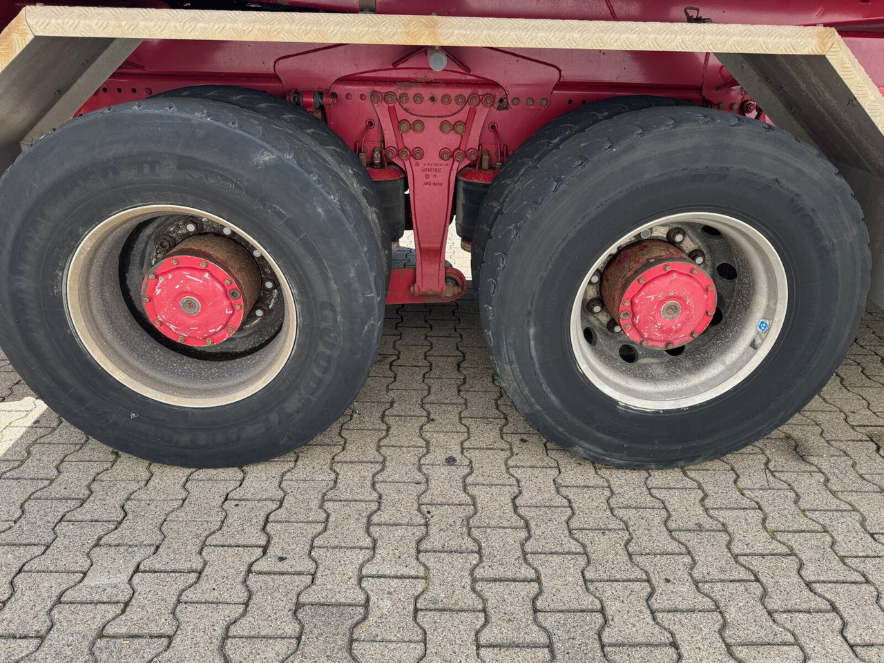 Mercedes-Benz Actros 2648 LK 6x4 Actros 2648 LK 6x4, Retarder, Bi-Xenon - Caminhão chassi: foto 5 Mercedes-Benz Actros 2648 LK 6x4 Actros 2648 LK 6x4, Retarder, Bi-Xenon - Caminhão chassi: foto 5
