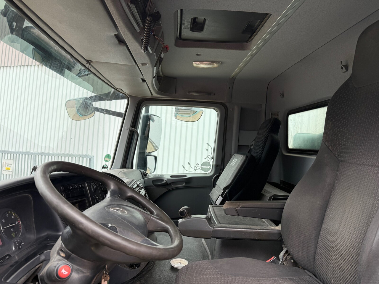 Mercedes-Benz Actros 3241 K 8x4/4 Actros 3241 K 8x4/4, Bordmatik - Caminhão basculante: foto 3 Mercedes-Benz Actros 3241 K 8x4/4 Actros 3241 K 8x4/4, Bordmatik - Caminhão basculante: foto 3