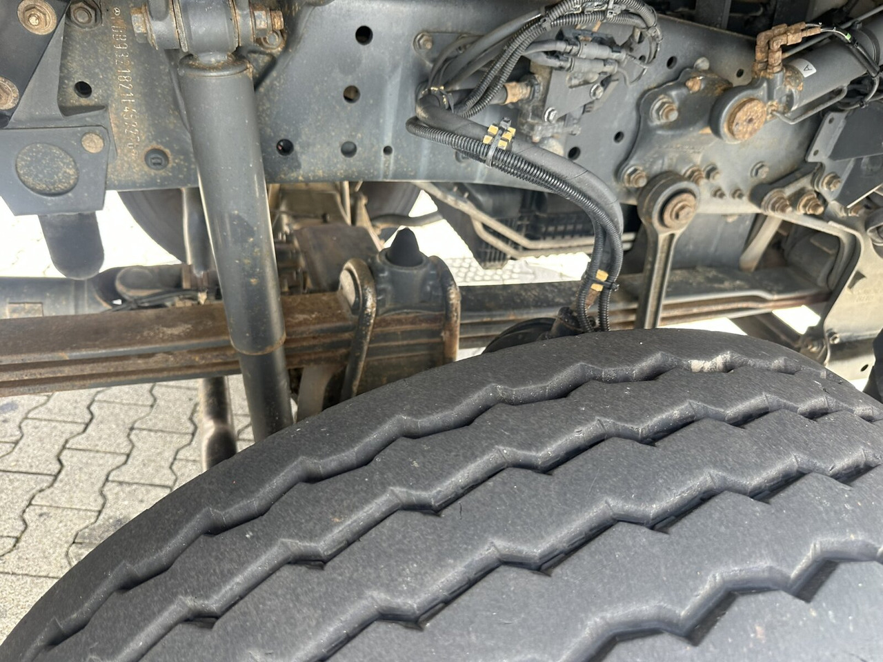 Mercedes-Benz Actros 3348 AK 6x6 Actros 3348 AK 6x6, Bordmatik links - Caminhão basculante: foto 3 Mercedes-Benz Actros 3348 AK 6x6 Actros 3348 AK 6x6, Bordmatik links - Caminhão basculante: foto 3