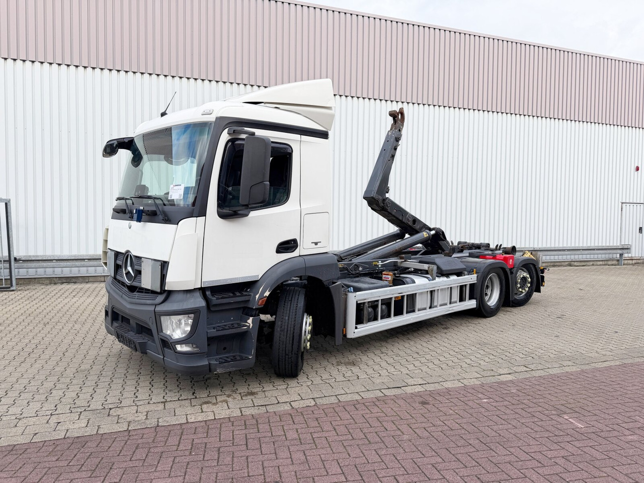 Mercedes-Benz Antos 2643 L 6x2 Antos 2643 L 6x2, Lenk-/Liftachse, Motorabtrieb, Meiller, Funk - Caminhão polibenne: foto 1 Mercedes-Benz Antos 2643 L 6x2 Antos 2643 L 6x2, Lenk-/Liftachse, Motorabtrieb, Meiller, Funk - Caminhão polibenne: foto 1