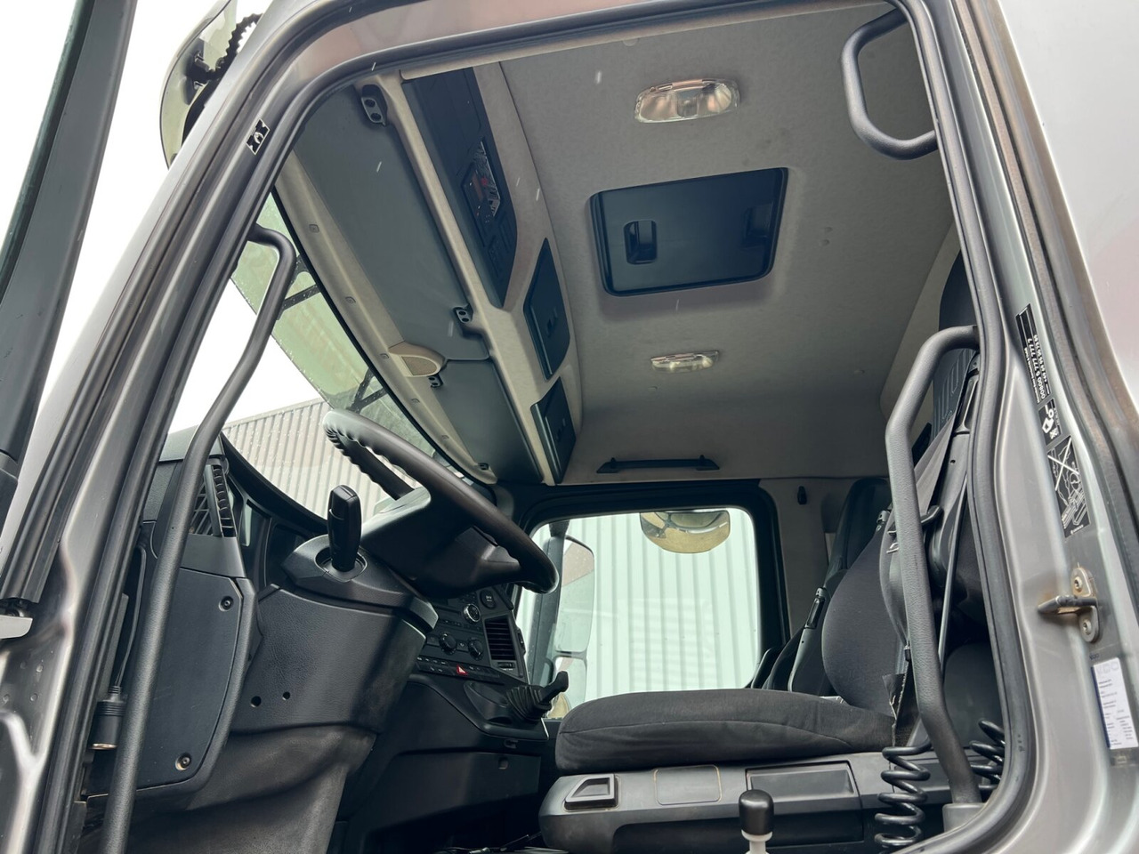 Mercedes-Benz Arocs 1840 K 4x2 Arocs 1840 K 4x2 - Caminhão basculante: foto 3 Mercedes-Benz Arocs 1840 K 4x2 Arocs 1840 K 4x2 - Caminhão basculante: foto 3