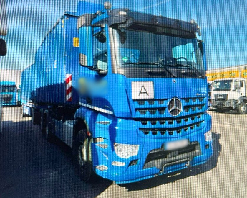 Mercedes-Benz Arocs 2553 L 6x2 Arocs 2553 L 6x2, Lenk-/Liftachse, Navi - Caminhão polibenne: foto 1 Mercedes-Benz Arocs 2553 L 6x2 Arocs 2553 L 6x2, Lenk-/Liftachse, Navi - Caminhão polibenne: foto 1